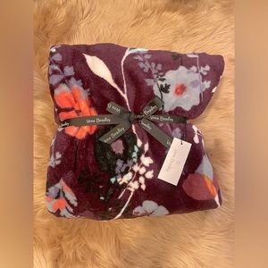 NWT Vera Bradley throw blanket pressed flower